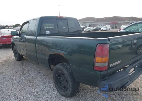 2002 GMC Sierra 1500 Standard from USA, damaged, VIN 2GTEC19V121411609